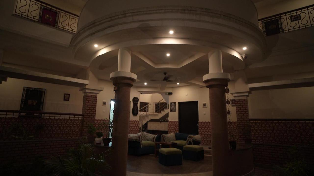 Hotel Kolam Shānti Niketan Exteriér fotografie