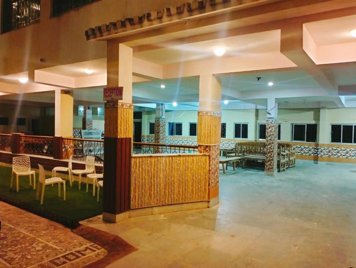 Hotel Kolam Shānti Niketan Exteriér fotografie