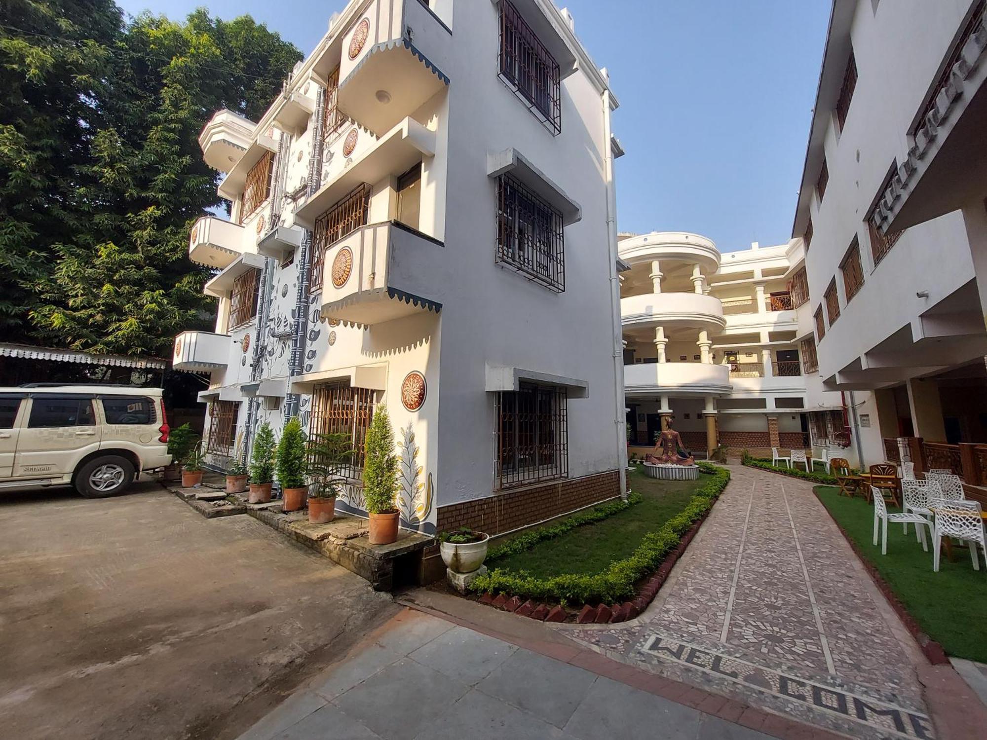Hotel Kolam Shānti Niketan Exteriér fotografie