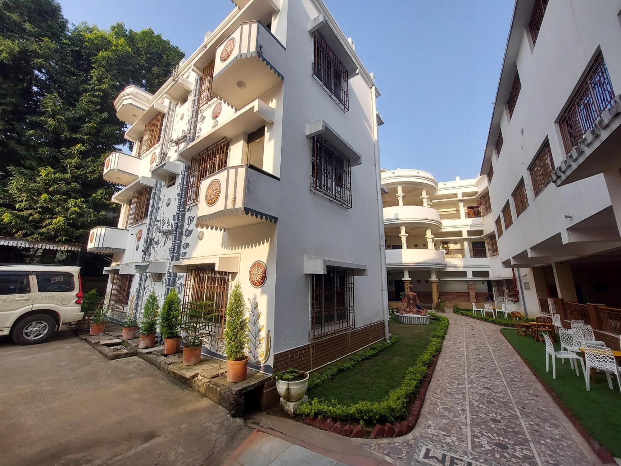 Hotel Kolam Shānti Niketan Exteriér fotografie